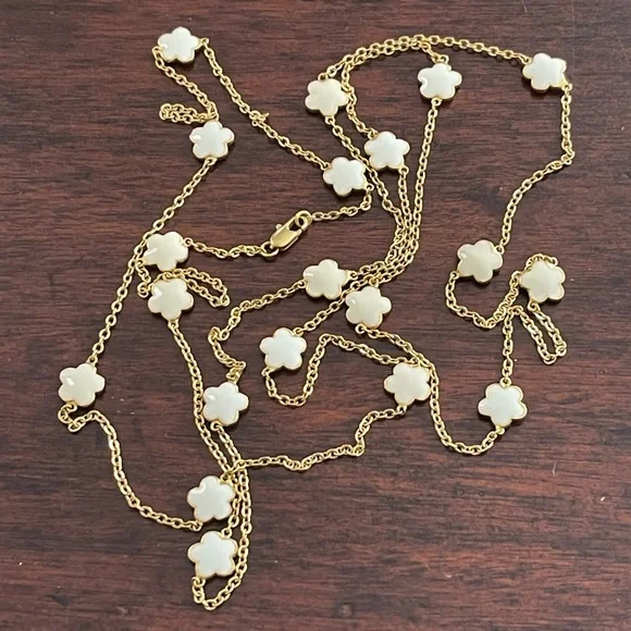 Cream enamel flower gold tone 48 inch long necklace - Picture 3 of 8